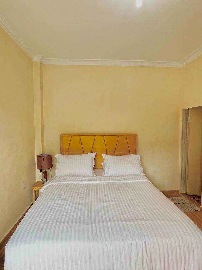 בראסטגי Sapo Karo Rest House מראה חיצוני תמונה