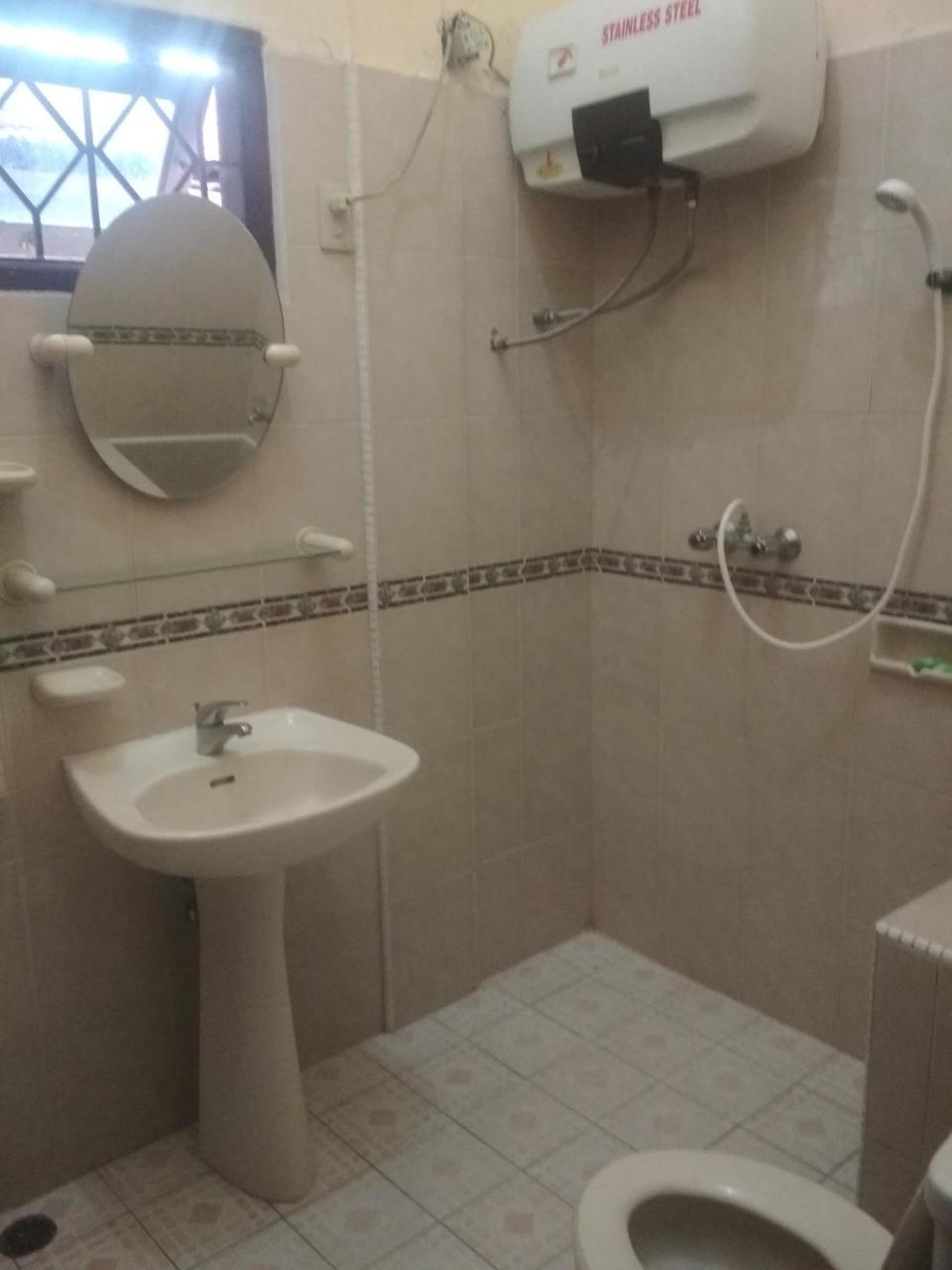 בראסטגי Sapo Karo Rest House מראה חיצוני תמונה