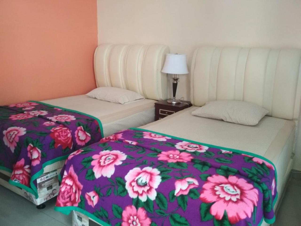 בראסטגי Sapo Karo Rest House מראה חיצוני תמונה